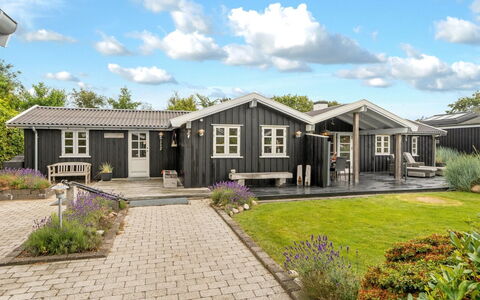 Tian - 1Km from the Sea: Roof, Home, House, Facade, Cottage, Door, Siding, Estate, Garden, Yard