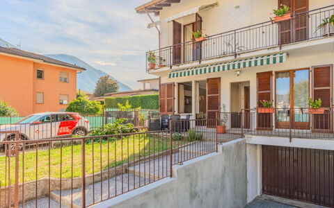 Casa Burli: Balcony, Residential Area, House, Home, Human Settlement, Porch, Fence, Baluster, Handrail, Villa