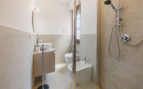La Casa di Margot: Flooring, Bathroom, Floor, Wall, Plumbing Fixture, Interior Design, Toilet, Ceiling, Plumbing, Lighting