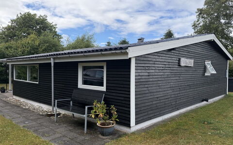 Eike - from the Sea: Wood, Siding, Roof, House, Cottage, Home, Shed, Garden Buildings, Yard