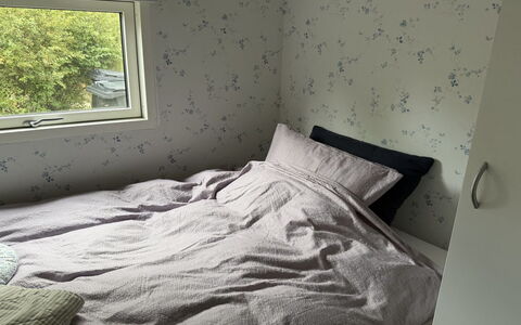 Eike - from the Sea: Bedroom, Bed Sheet, Floor, Bed, Flooring, Bedding, Linens, Textile, Furniture, Interior Design