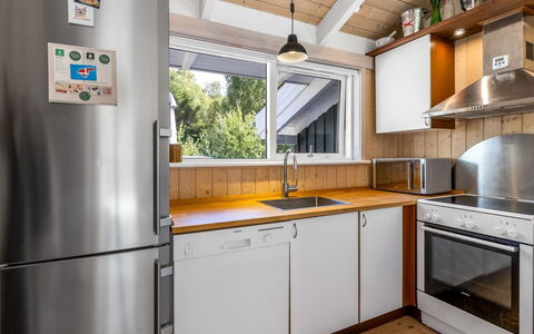 Naninja - 924M from the Sea: Kitchen Appliance, Kitchen, Countertop, Major Appliance, Interior Design, Flooring, Home Appliance, Cabinetry, Wood, Furniture