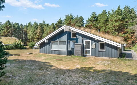 Elja - 1Km from the Sea: Mountain Range, Glacial Landform, Snow, Ceiling, Alps, Winter, Valley, Freezing, Ice Cap, Mountain Village