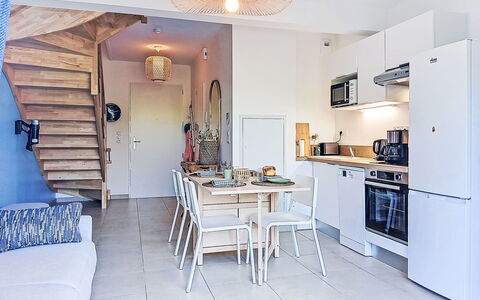 Les Bains D'Oléron 2: Mountain Range, Glacial Landform, Snow, Ceiling, Alps, Winter, Valley, Freezing, Ice Cap, Mountain Village