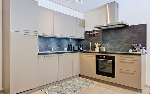 Les Ambassadeurs B 3: Kitchen Appliance, Kitchen, Countertop, Cabinetry, Furniture, Major Appliance, Flooring, Interior Design, Wood, Home Appliance