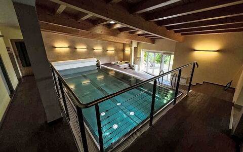 Wellness Retreat Labská: Flooring, Ceiling, Swimming Pool, Resort, Hotel, Light Fixture