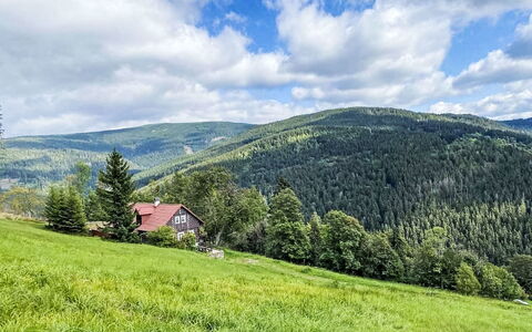 Wellness Retreat Labská: Mountainous Landforms, Hill, Grass, Tree, Green, Mountain, Natural Landscape, Grassland, Highland, Summer