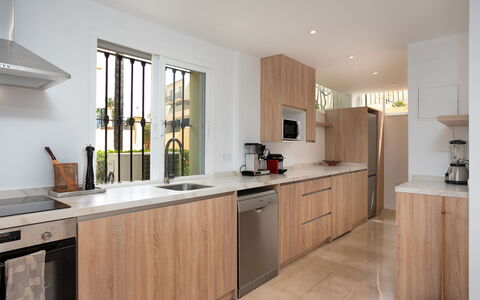 La Quinta Hills: Countertop, Kitchen, Kitchen Appliance, Flooring, Cabinetry, Interior Design, Wood, Sink, Floor, Furniture