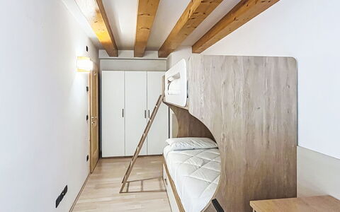 Rugia: Wood, Flooring, Interior Design, Floor, Ceiling, Bedroom, Apartment, Bed, Room, Bed Frame