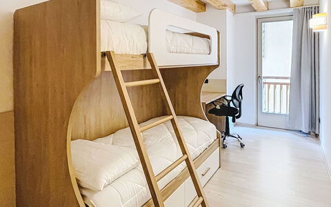 Rugia: Wood, Bed, Bedroom, Bunk Bed, Interior Design, Floor, Flooring, Bedding, Bed Sheet, Bed Frame