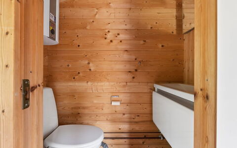 Greta - 1.7Km from the Sea: Wall, Flooring, Wood, Floor, Plumbing Fixture, Interior Design, Wood Stain, Ceiling, Room, Bathroom