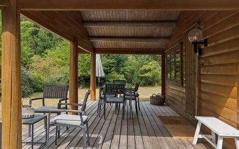 Greta - 1.7Km from the Sea: Furniture, Wood, Outdoor Furniture, Porch, Table, Flooring, Chair, Wood Flooring, Hardwood
