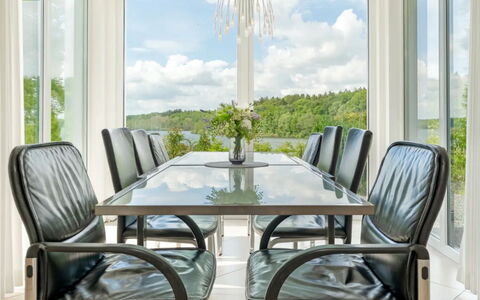 Am Seeufer: Furniture, Interior Design, Table, Chair, Flooring, Dining Room, Ceiling, Floor, Lighting, Room