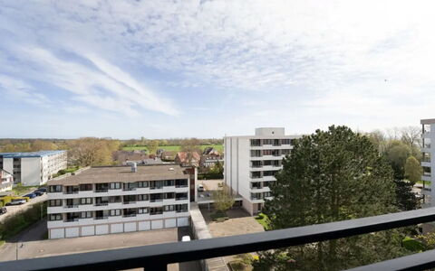 Meeresblick Ankerplatz 84: Daytime, Building, Apartment, City, Residential Area, Architecture, Condominium, Metropolitan Area, Urban Design