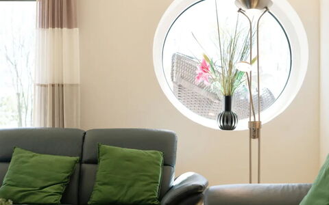 Reiterhof Rickert Glücksklee: Interior Design, Furniture, Lighting, Home, Living Room, Room, Comfort, Ceiling, Couch, Houseplant