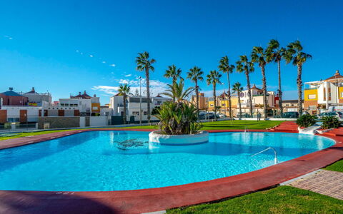 Titanic: Residential Area, Landscaping, Hacienda, Swimming Pool, Shade, Hotel, Villa, Resort