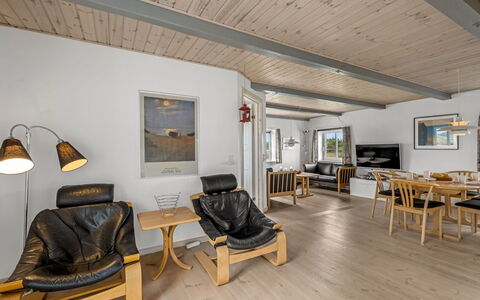 Hellevi - 500M to the Fjord: Wood, Furniture, Interior Design, Ceiling, Flooring, Floor, Wood Flooring, Room, Chair, Living Room