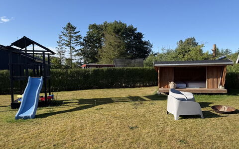 Rəzvan - from the Sea: Garden, Land Lot, Lawn, Shade, Backyard, Landscaping, Yard, Garden Buildings, Artificial Turf, Outdoor Structure