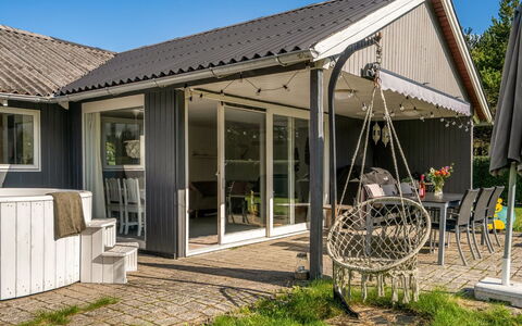 Rəzvan - from the Sea: Furniture, Interior Design, Flooring, Ceiling, Floor, Chair, Room, Lighting, Table, Kitchen & Dining Room Table