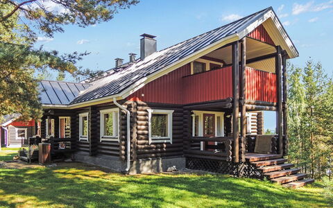 Lieksa 725: Wood, House, Cottage, Roof, Home, Siding, Rural Area, Land Lot, Log Cabin, Porch