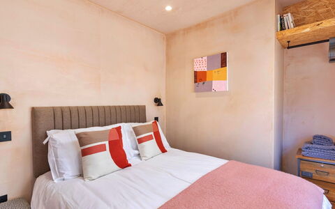 Bognor Regis 602: Furniture, Bed, Interior Design, Bedroom, Wall, Bed Sheet, Flooring, Floor, Bedding, Wood
