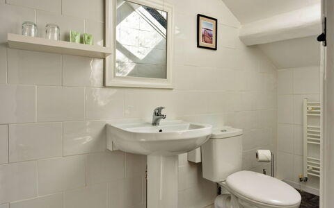 The Lake Gables: Plumbing Fixture, Bathroom, Wall, Flooring, Bathroom Sink, Sink, Floor, Interior Design, Tap, Plumbing