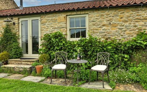 Mole End: Wall, Shrub, Garden, Flowerpot, Cottage, Groundcover, Brick, Landscaping, Stone Wall