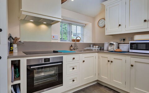 Mole End: Cabinetry, Countertop, Interior Design, Kitchen Appliance, Kitchen, Furniture, Flooring, Major Appliance, Wood, Ceiling