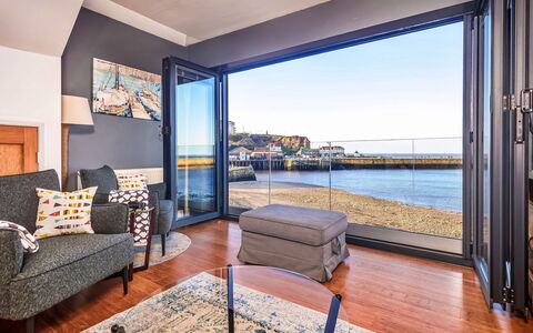 No.3 Sandside: Sea, Coastal And Oceanic Landforms, Coast, Ocean, Balcony, Sound, Beach, Hotel, Bay