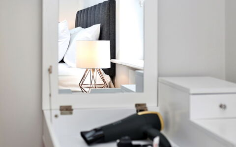 Captains Retreat, Whitby: Furniture, Interior Design, Lighting, Bedroom, Room, Home, Lamp, Bed, Mirror