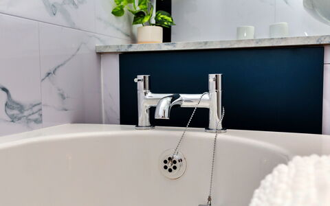 The Old Storehouse: Plumbing Fixture, Tap, Bathroom, Plumbing, Sink, Bathroom Sink, Mirror, Tile