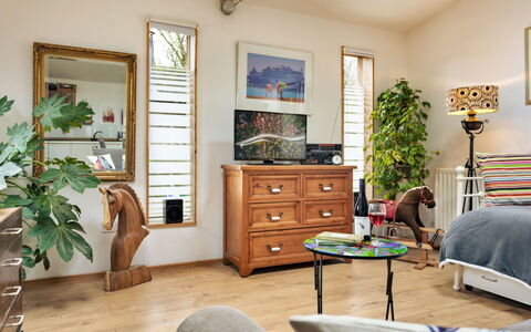 Vine Barn Studio: Furniture, Interior Design, Wall, Flooring, Wood, Room, Floor, Picture Frame, Lighting, Living Room