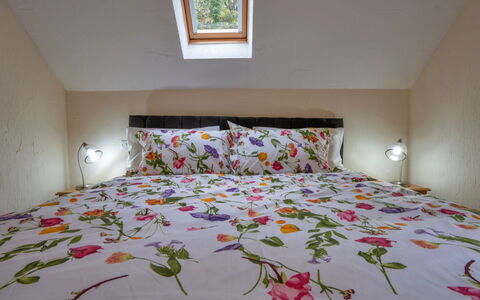 Rough Close Farm Cottage: Bedroom, Bed Sheet, Bed, Bedding, Linens, Furniture, Interior Design, Textile, Room, Bed Frame