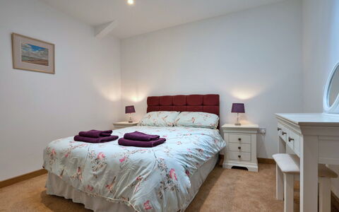 Courtyard View at Longford: Furniture, Bed, Bedroom, Bedding, Interior Design, Bed Sheet, Wood, Room, Ceiling, Linens