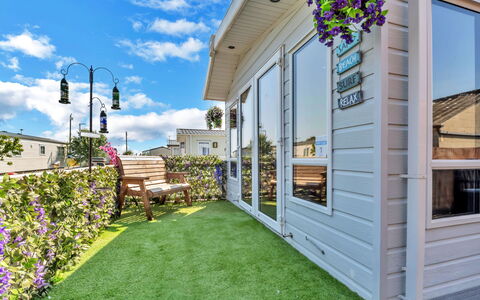 Osprey Court 1: Home, Garden, Yard, Landscaping, Backyard, Artificial Turf, Lawn, Deck, Chair, Patio