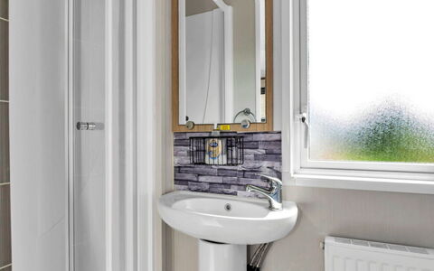 Osprey Court 1: Interior Design, Wall, Flooring, Floor, Plumbing Fixture, Room, Bathroom, Ceiling, Lighting, Home