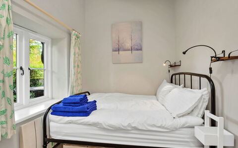 The Pottage: Bed, Furniture, Bedroom, Interior Design, Bedding, Bed Sheet, Floor, Wood, Linens, Flooring
