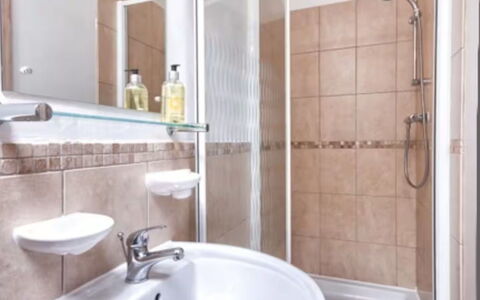 Town End Barn: Plumbing Fixture, Interior Design, Bathroom Sink, Floor, Flooring, Bathroom, Sink, Toilet, Room, Ceiling