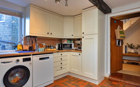 Ingersley Cottage: Kitchen Appliance, Major Appliance, Kitchen, Flooring, Countertop, Wood, Interior Design, Cabinetry, Floor, Home Appliance