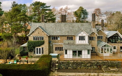 Greenacres: Building, Window, House, Roof, Home, Residential Area, Shrub, Cottage, Estate, Mansion