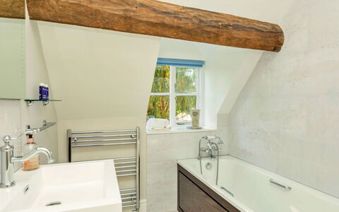 Dunford Barn: Interior Design, Flooring, Plumbing Fixture, Floor, Ceiling, Bathtub, Plumbing, Home, Tap, Bathroom