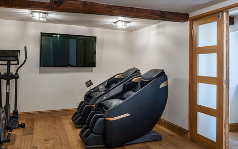 Serenity: Interior Design, Flooring, Furniture, Floor, Home, Room, Ceiling, Apartment, Living Room, Comfort