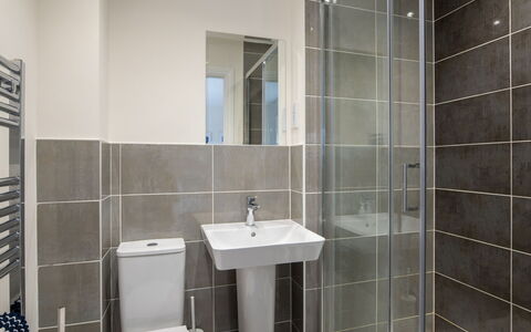 Field View: Flooring, Wall, Floor, Interior Design, Plumbing Fixture, Bathroom, Ceiling, Toilet, Sink, Toilet Seat