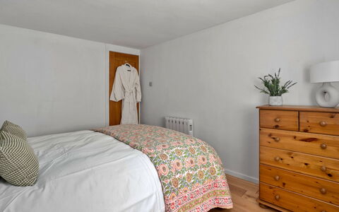 Poundtree: Furniture, Bed, Interior Design, Bedding, Bedroom, Flooring, Wall, Floor, Bed Sheet, Room