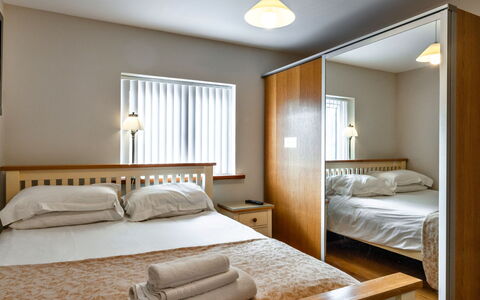 Hollies Cottage, Oak (3 Bed): Bed, Furniture, Bedroom, Interior Design, Bedding, Wall, Bed Sheet, Wood, Floor, Ceiling