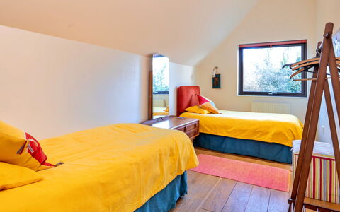 Canal Central: Interior Design, Wood, Flooring, Ceiling, Floor, Furniture, Room, Bedroom, Home, Bed
