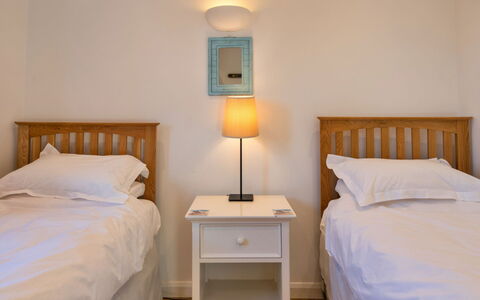 Bude, Upper Deck: Bed, Furniture, Bedroom, Bedding, Wall, Bed Sheet, Interior Design, Wood, Floor, Room
