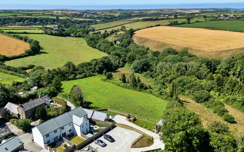 The Cart Shed: Aerial Photography, Bird'S-Eye View, Plain, Landscape, Residential Area, Rural Area, Land Lot, Grassland, Home, Human Settlement