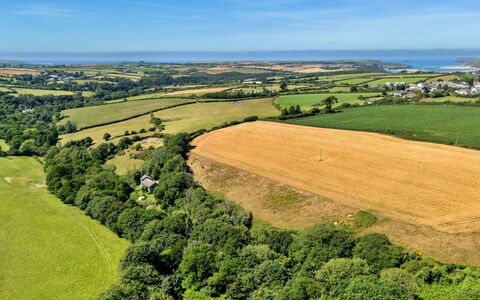 The Cart Shed: Green, Natural Landscape, Grassland, Plain, Field, Ecoregion, Landscape, Land Lot, Bird'S-Eye View, Aerial Photography