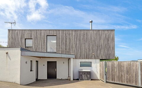 Tregarden: Sky, Architecture, Home, Facade, Residential Area, House, Land Lot, Roof, Composite Material, Door